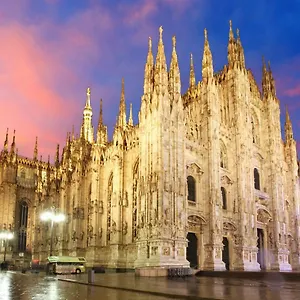 ca-duomo-milan-20122-2.it-lombardy.com/